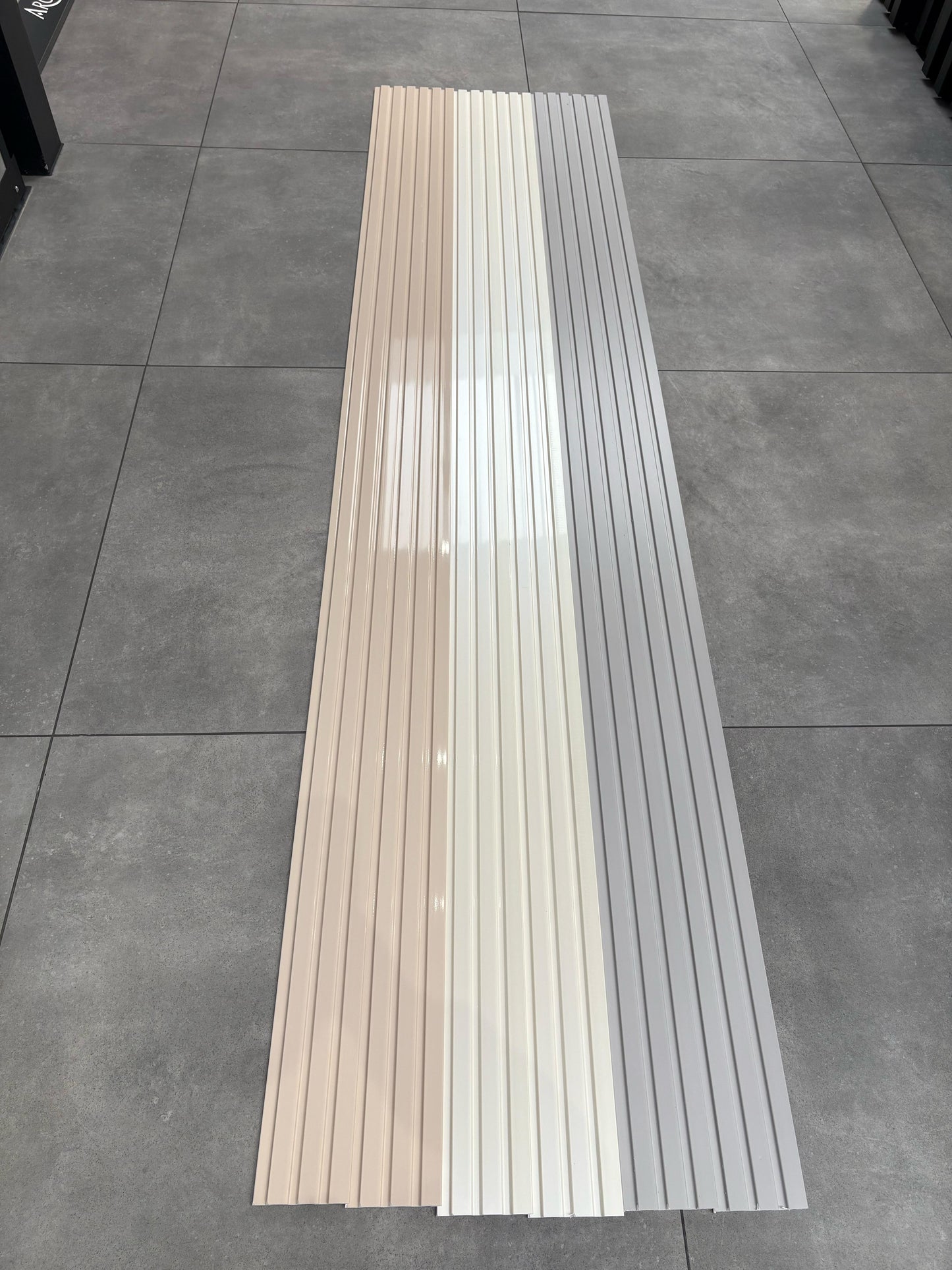 Lamellenpaneele in high gloss White 280 × 12 cm