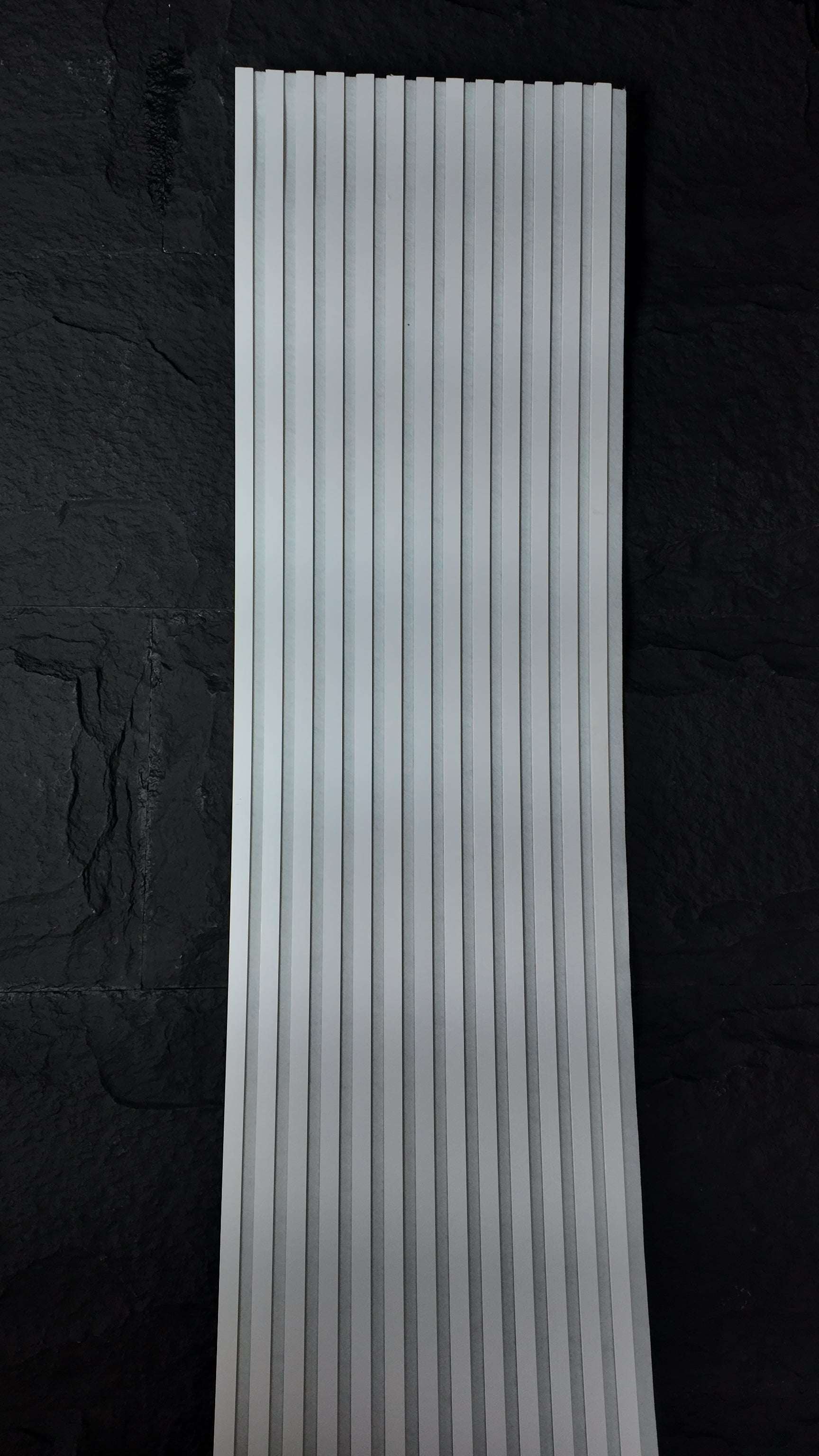 Akustikpaneel White on White 275 × 60 cm – helle Wandverkleidung