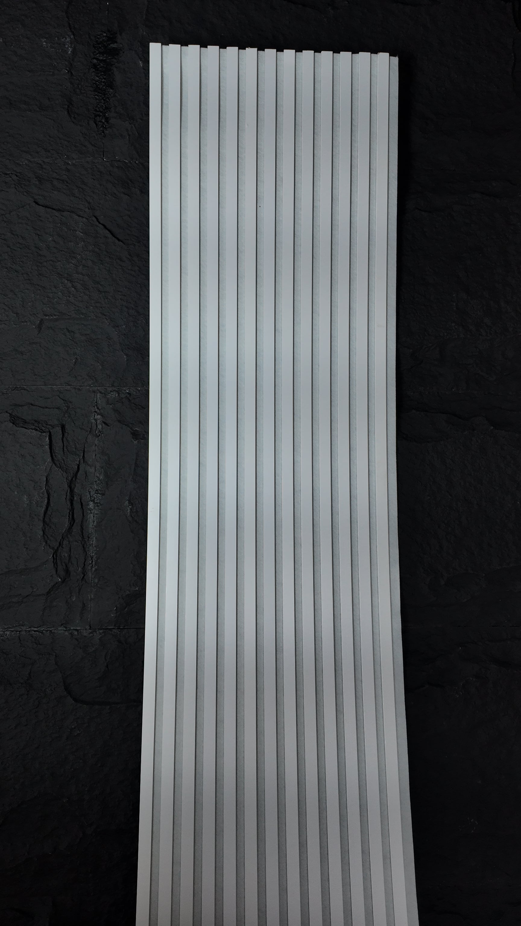 Akustikpaneel White on White 275 × 60 cm – helle Wandverkleidung